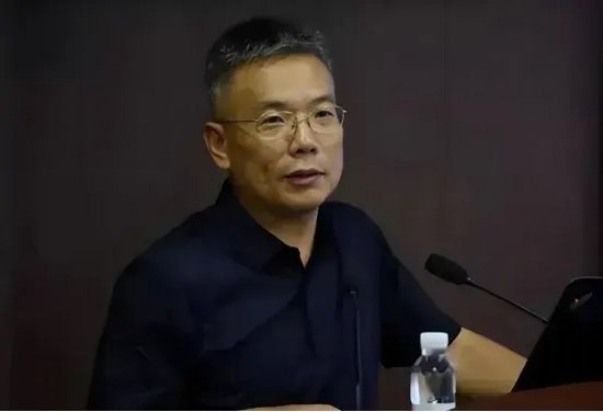 新浪财经“新浪金融研究院”栏目